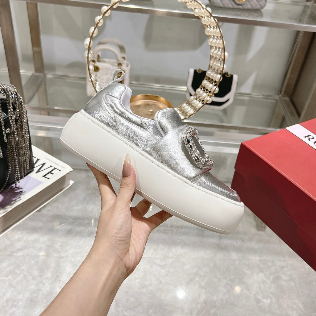 R-Sneakers