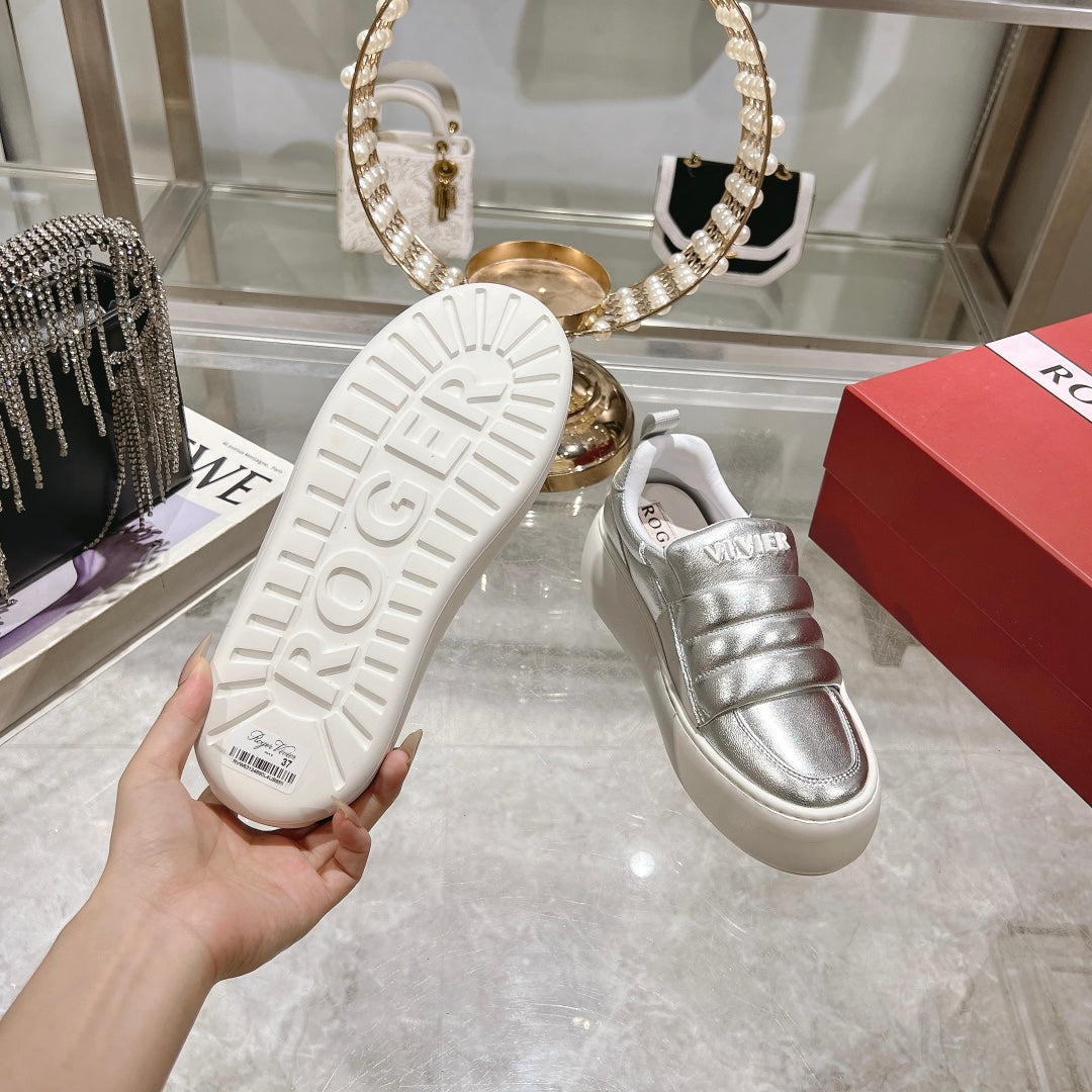 R-Sneakers