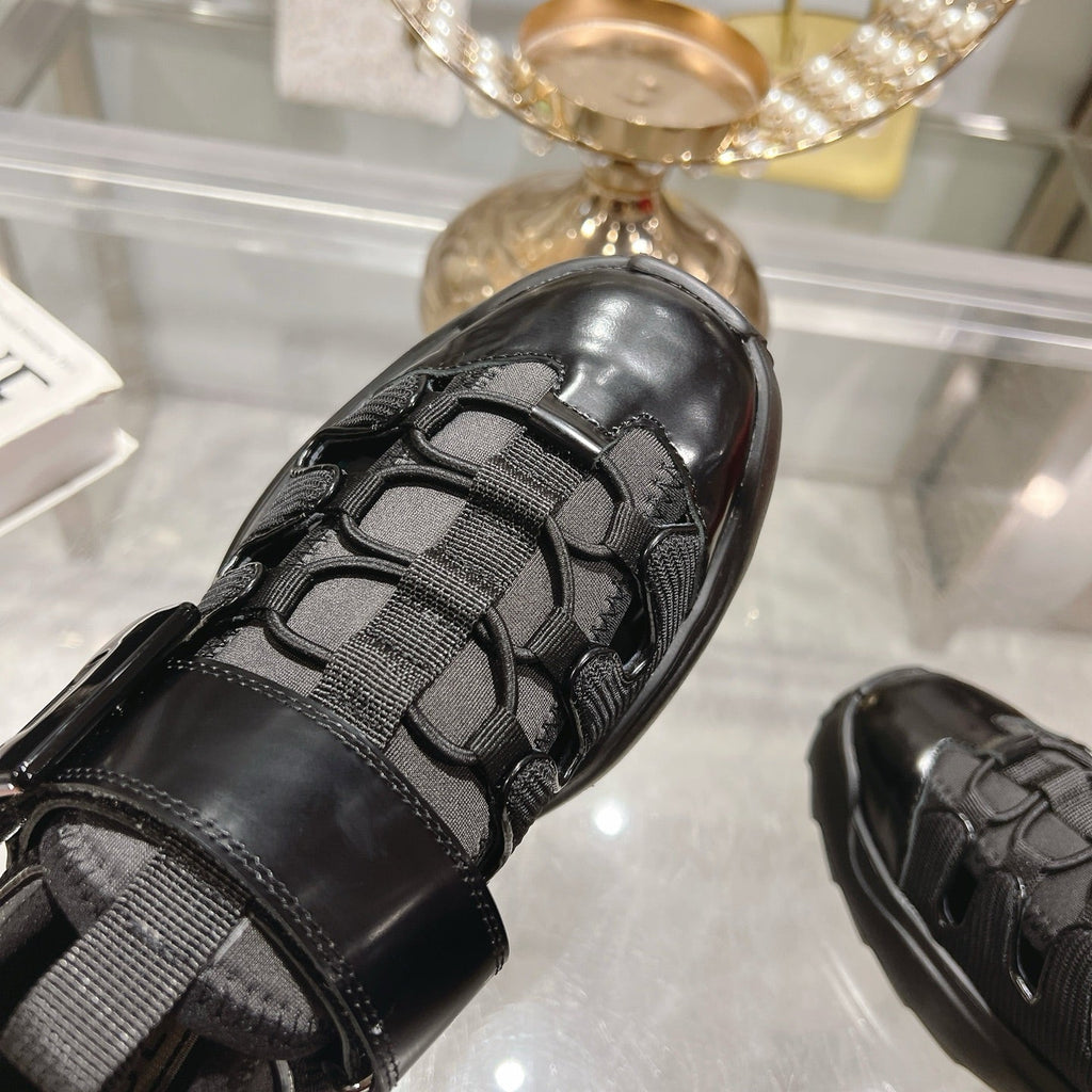 R-Sneakers