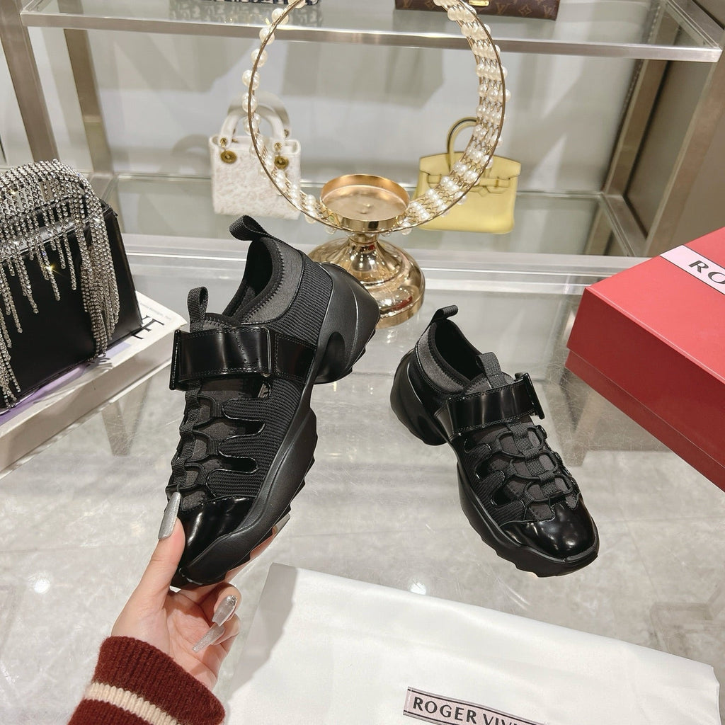 R-Sneakers