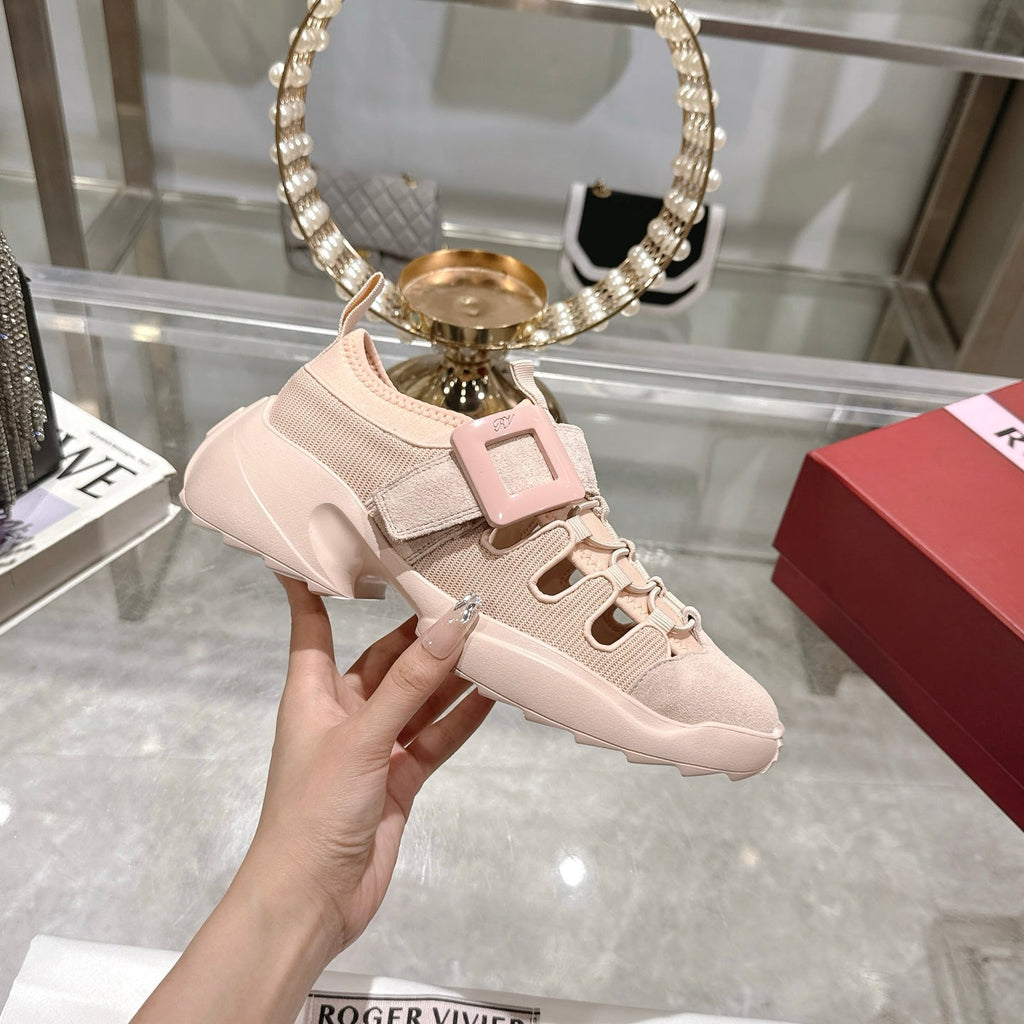 R-Sneakers