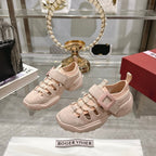 R-Sneakers