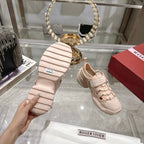 R-Sneakers