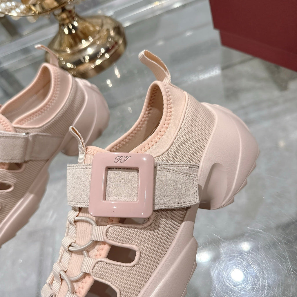 R-Sneakers