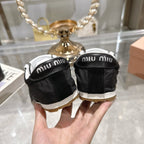 M-Sneakers
