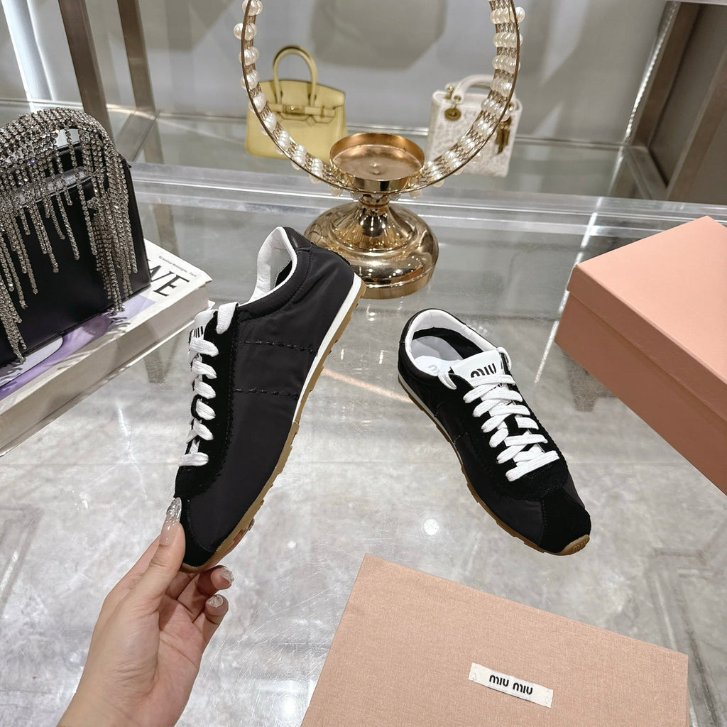 M-Sneakers