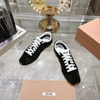 M-Sneakers