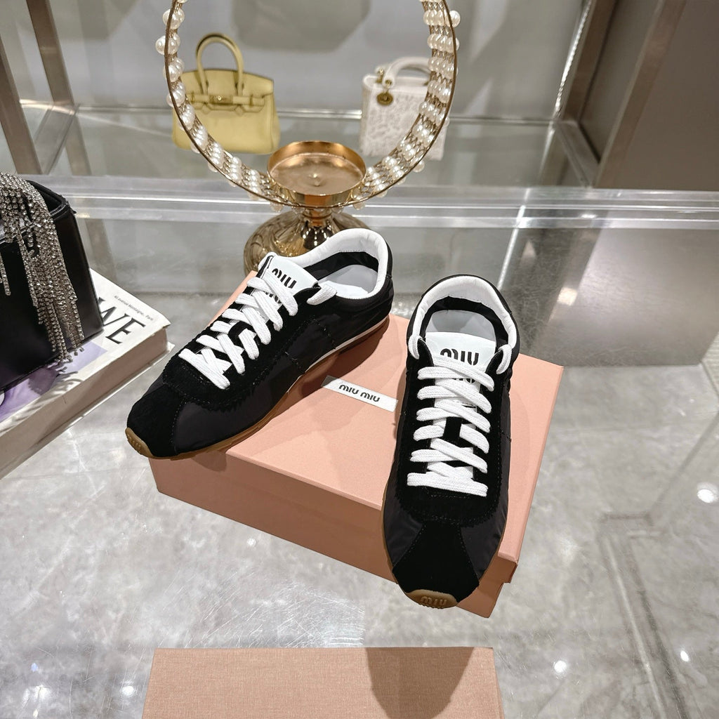 M-Sneakers