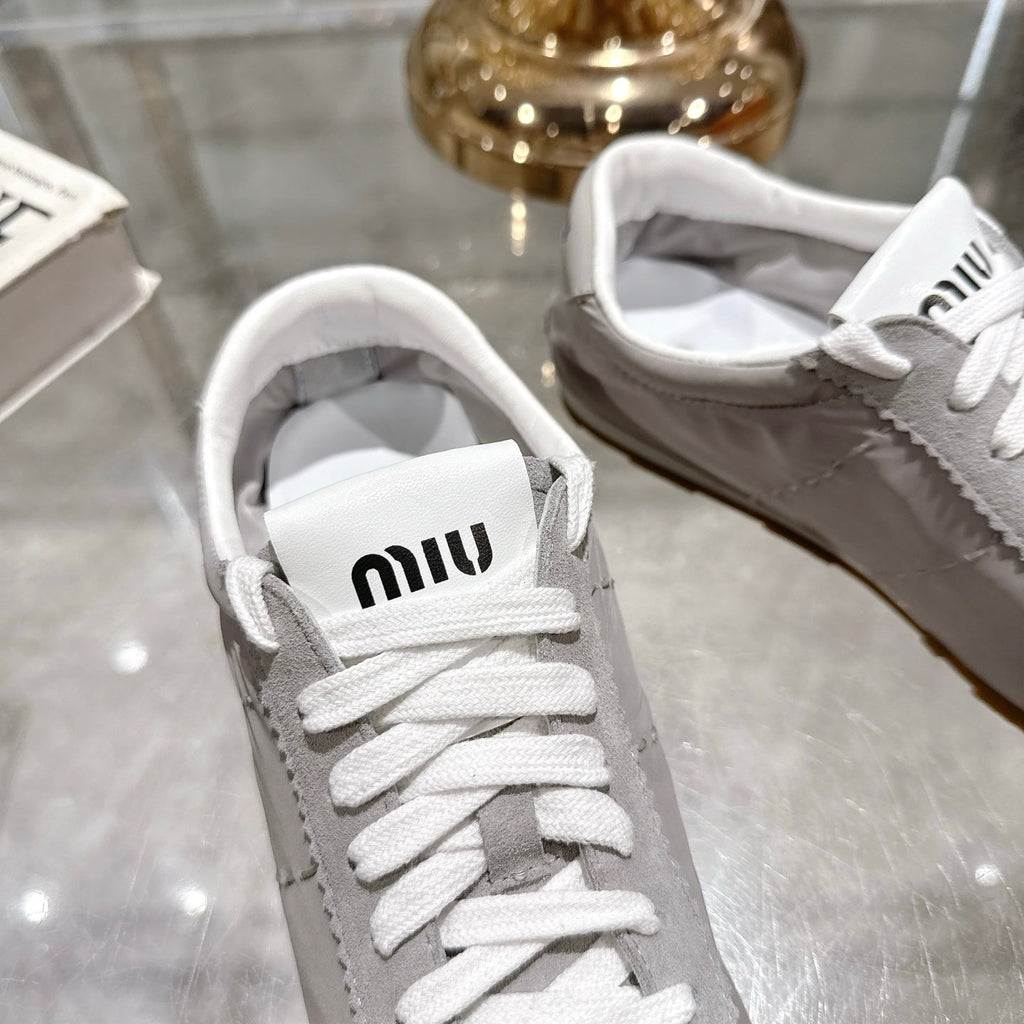 M-Sneakers