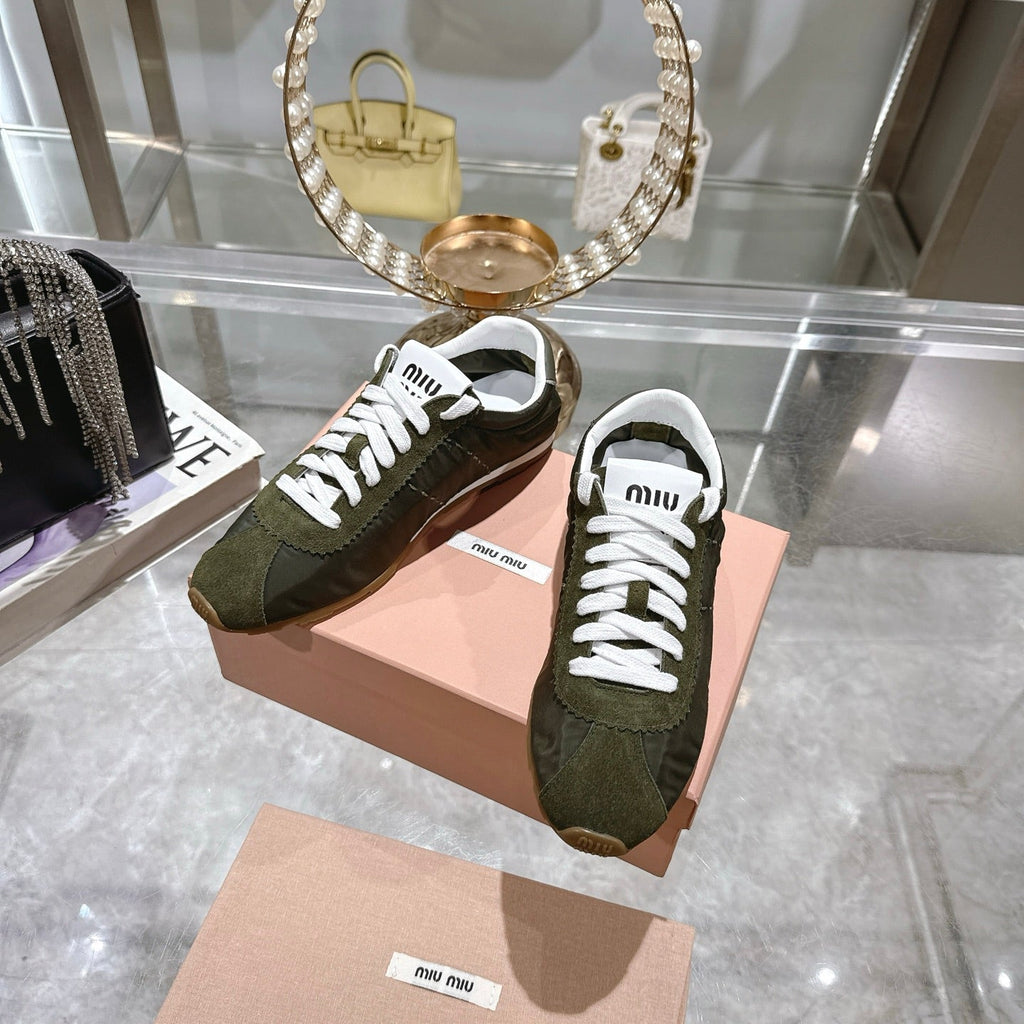 M-Sneakers