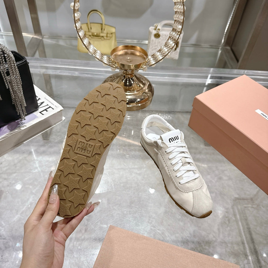 M-Sneakers