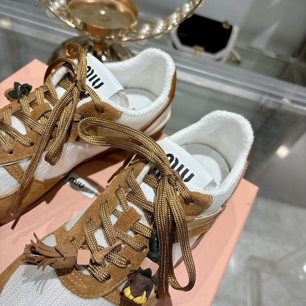 M-Sneakers