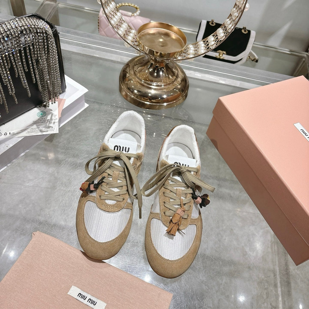 M-Sneakers