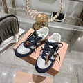 M-Sneakers