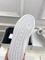 S-Sneakers