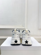 D-Sneakers