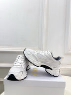 D-Sneakers