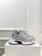 D-Sneakers