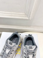 D-Sneakers