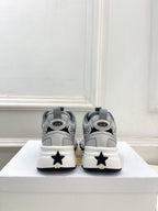 D-Sneakers
