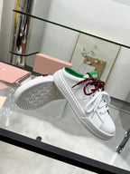 M-Sneakers