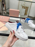 M-Sneakers