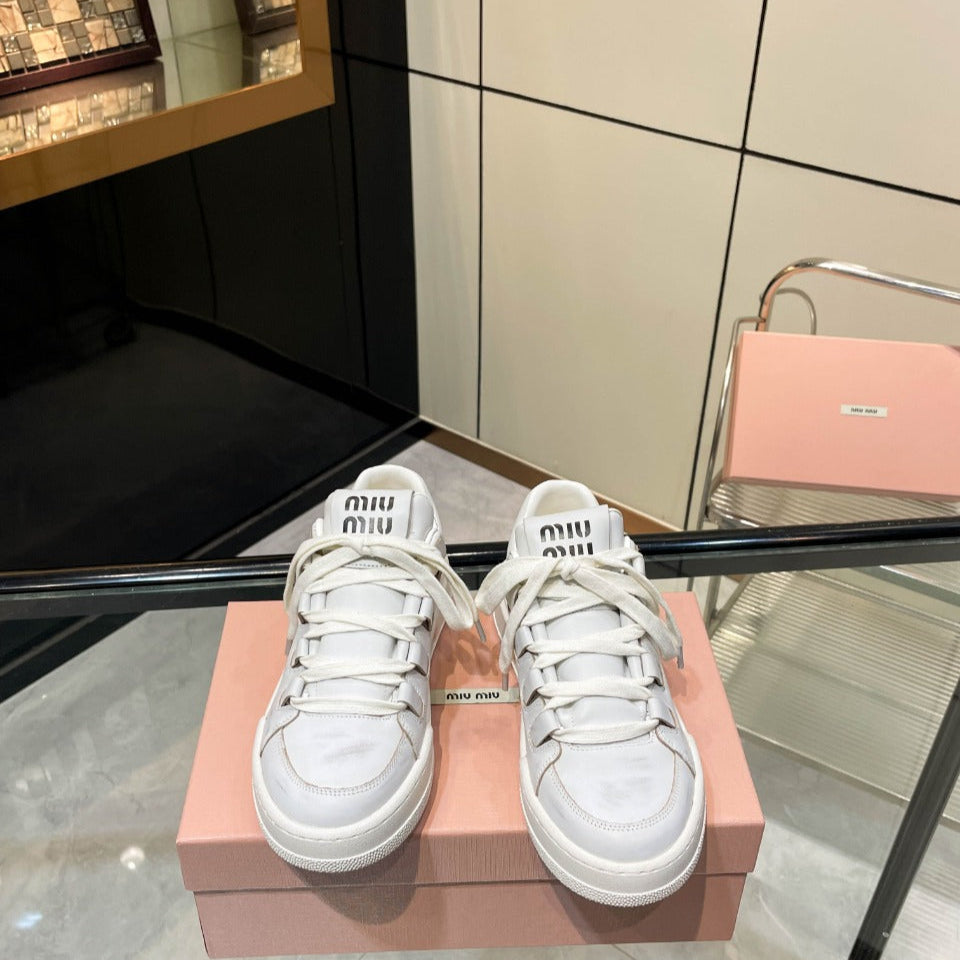 M-Sneakers