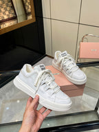 M-Sneakers