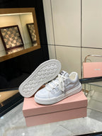 M-Sneakers