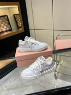 M-Sneakers